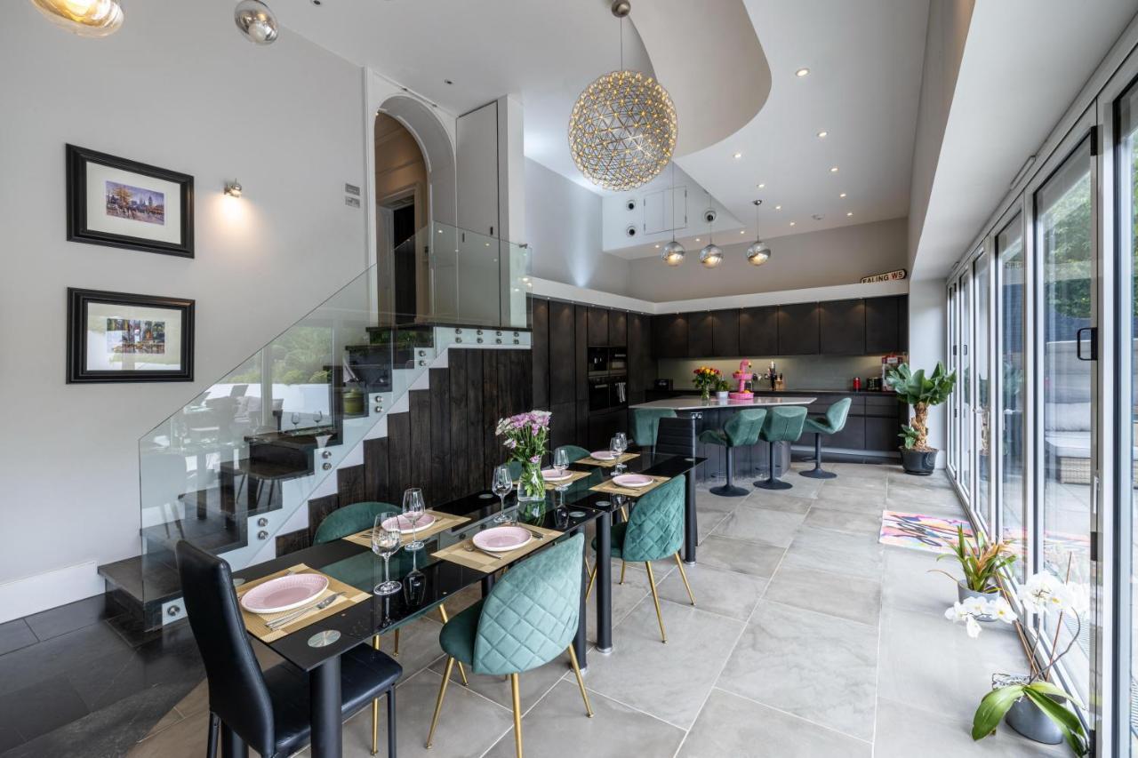 Dream House London With Gym, Cinema And Housekeeper Villa Ealing Exterior foto