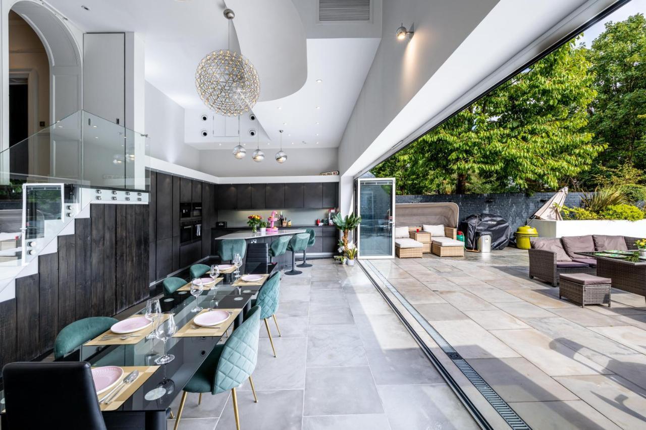 Dream House London With Gym, Cinema And Housekeeper Villa Ealing Exterior foto